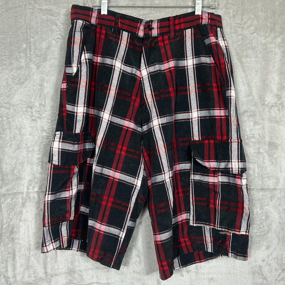 Beyond The Limit Cargo Shorts Men's 34 Black Red Plaid Lightweight Skater